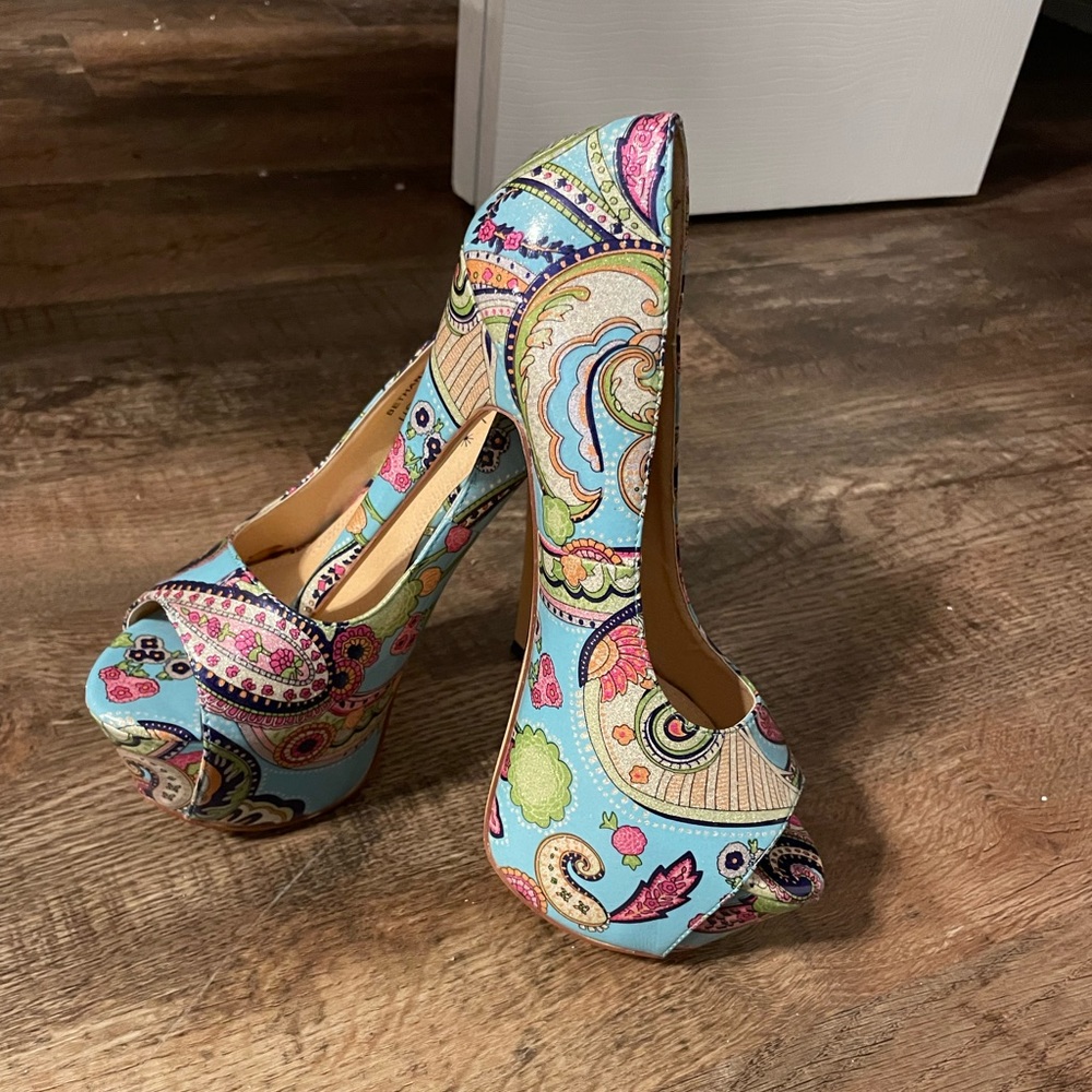 Shoe Dazzle heels